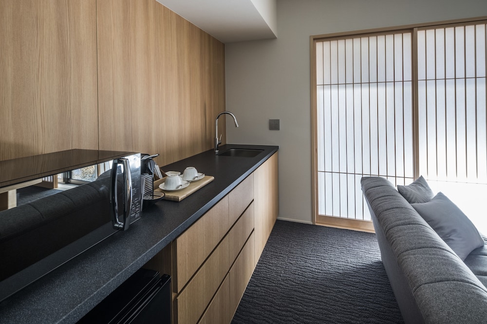 Tomoya Residence Hotel Kyoto Nijo Takakura 45/65