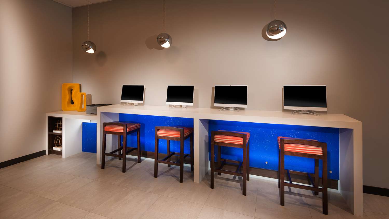 Glo Best Western Nashville 39/43