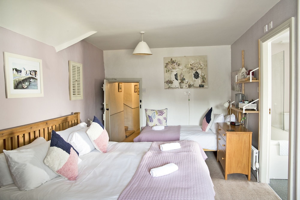 Hawthorn Farm Guest House 5/50