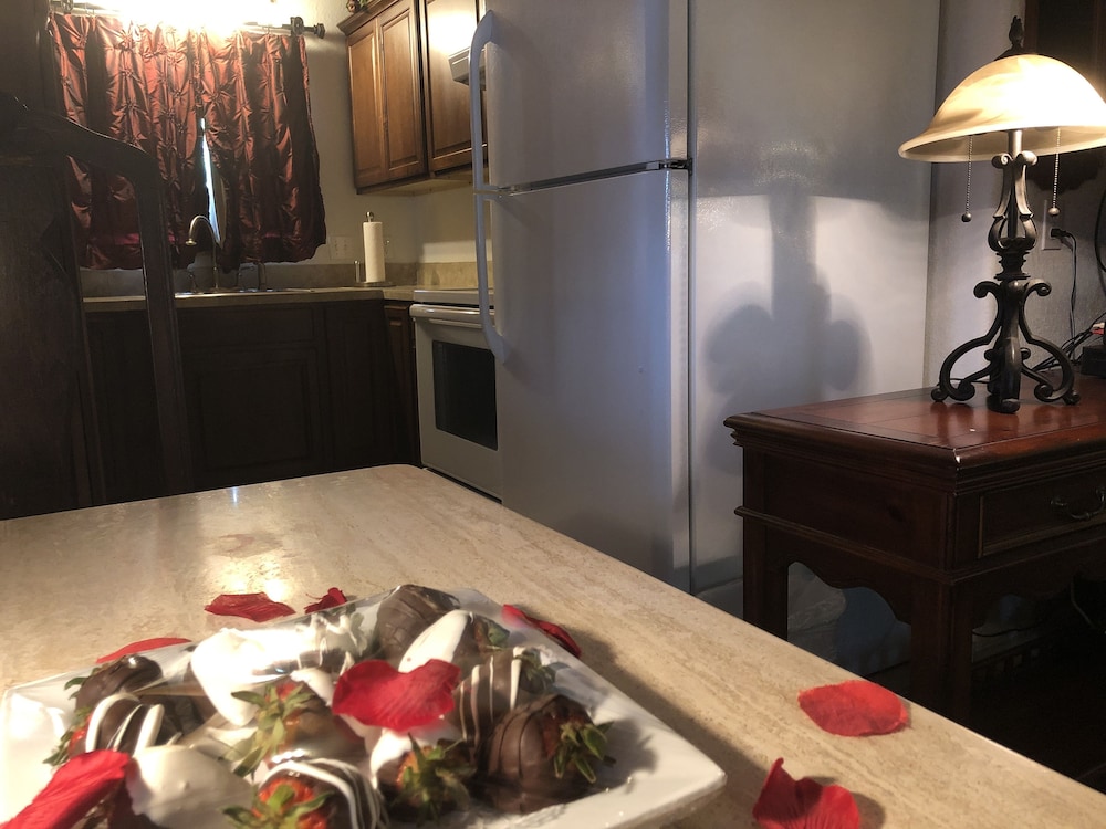 Echo Canyon Manor 61/76