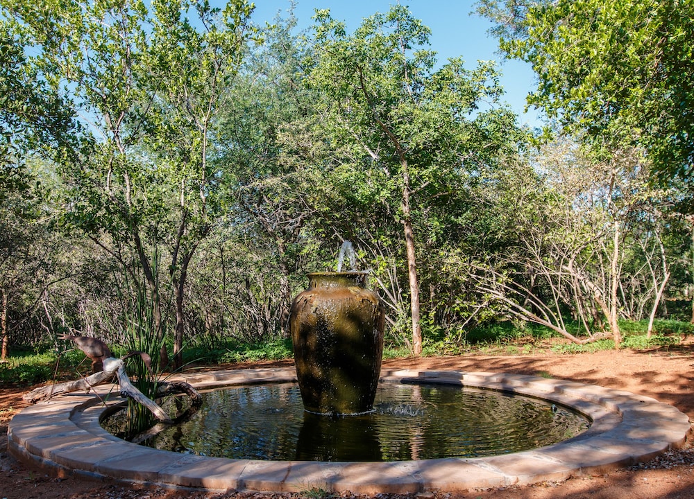 Shikwari Bush Lodge &amp; Pangolin Bush Camp 42/50