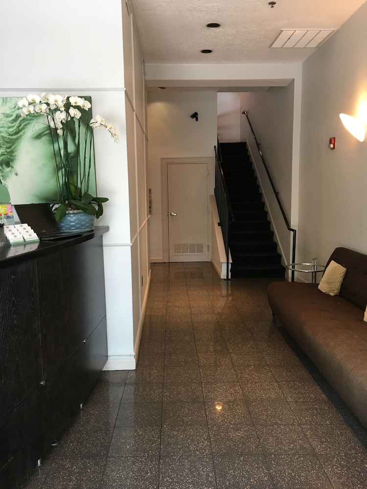 The Eo Inn And Spa 8/25