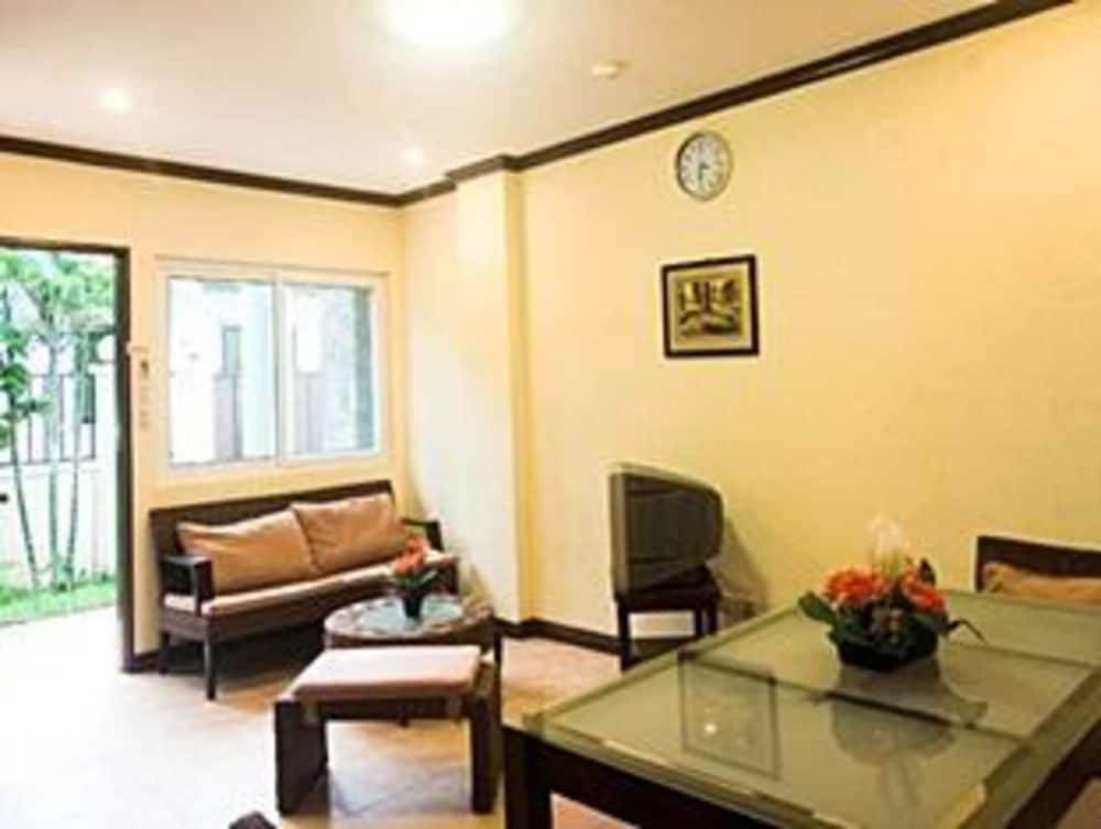Sheridan Villas Boracay 13/25