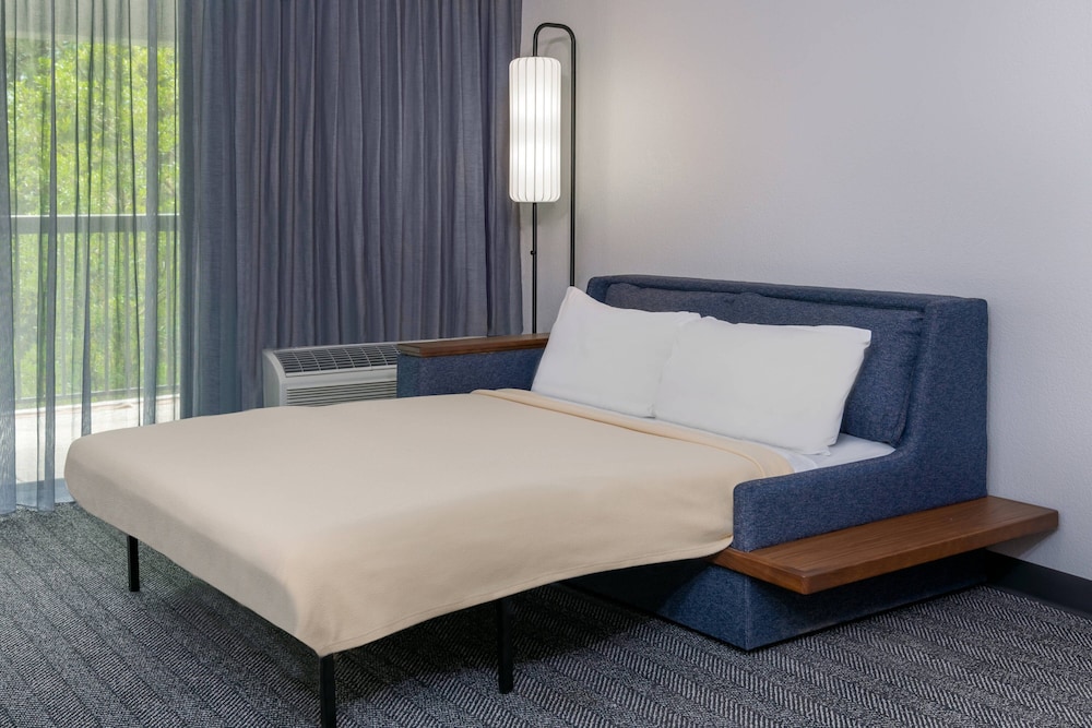 Courtyard by Marriott Tallahassee North/I-10 Capital Circle 20/53