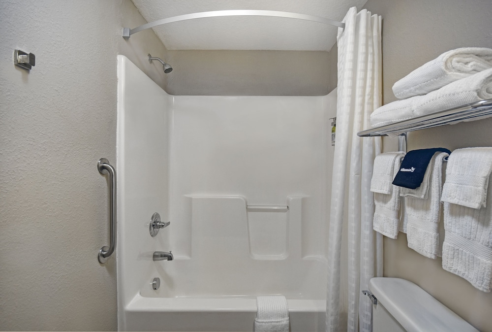 CANDLEWOOD SUITES COLUMBIA-FT. JACKSON 15/62