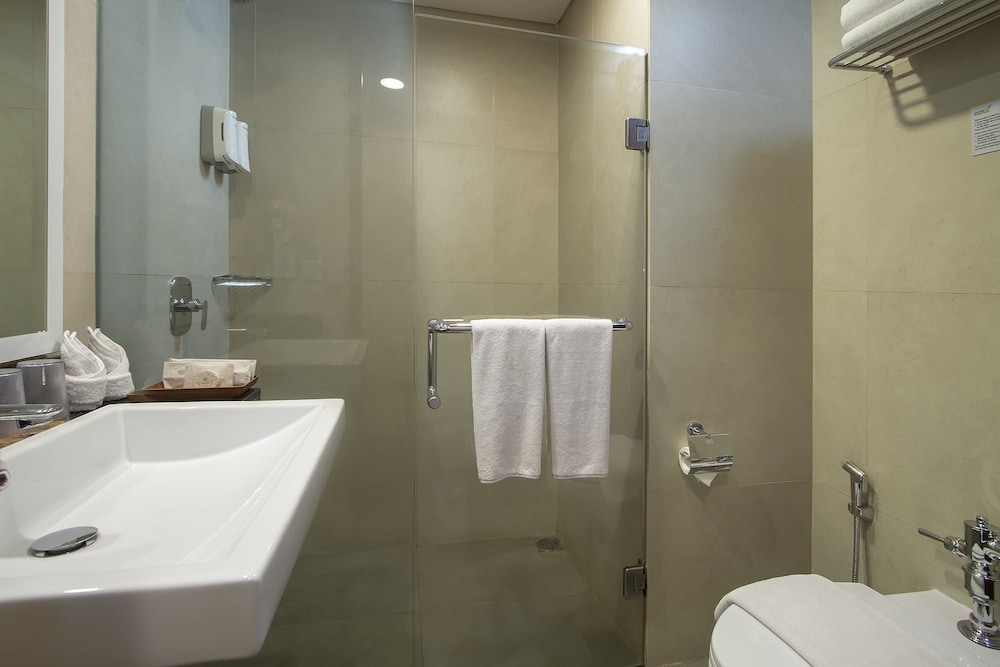 Primebiz Hotel Kuta 62/62