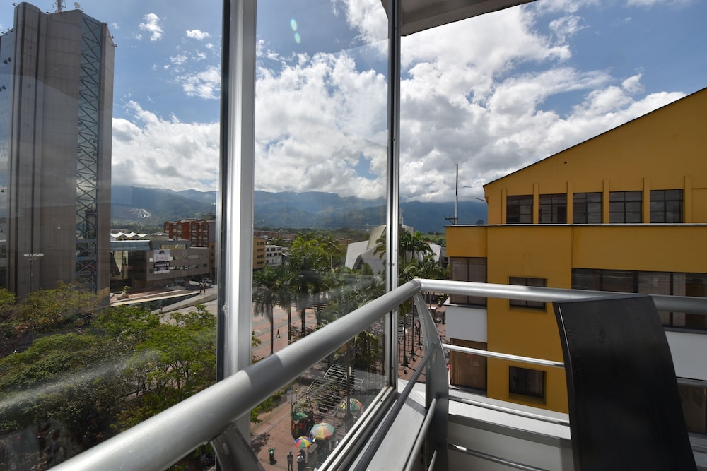 Hotel Bolivar Plaza 6/61