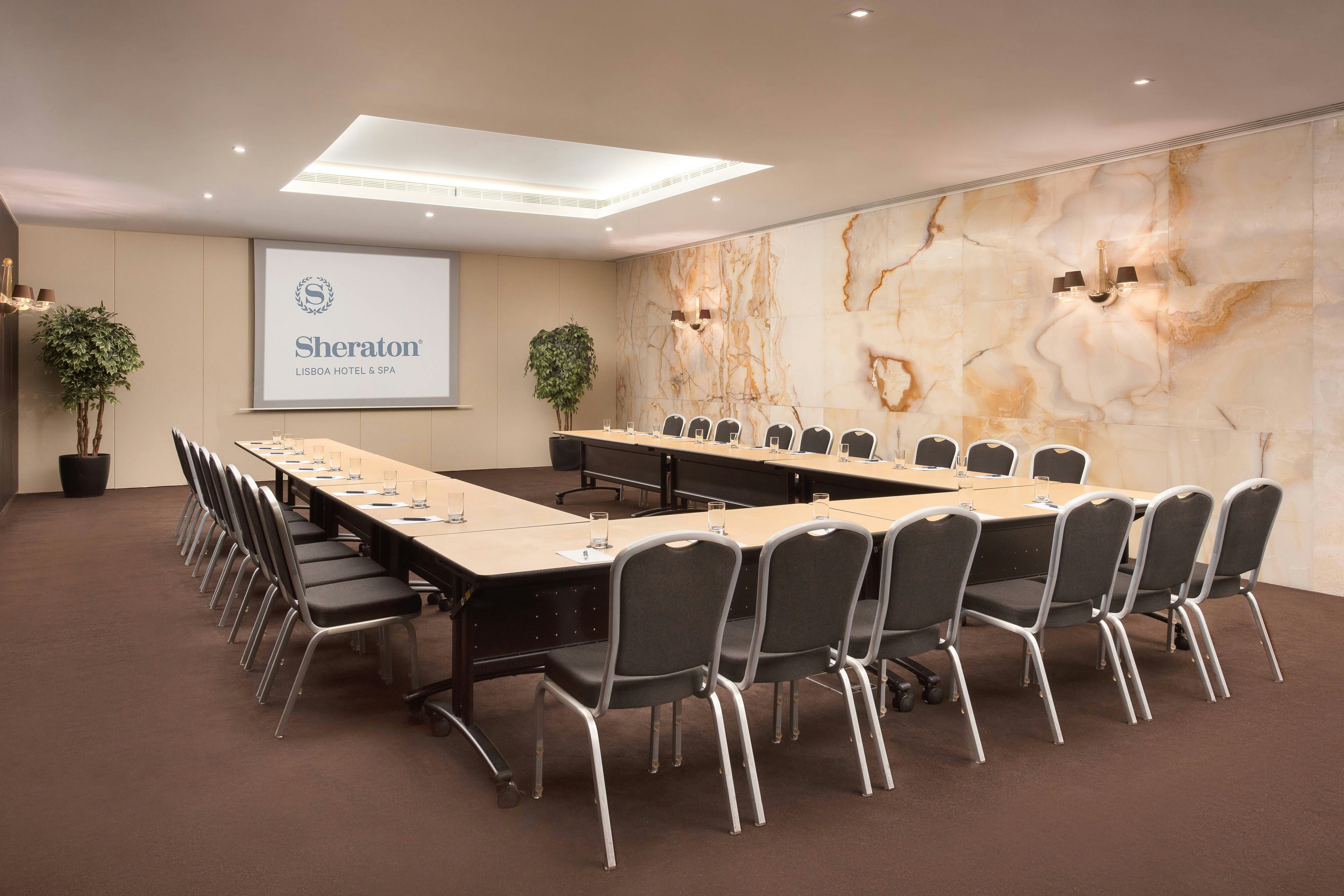 SHERATON LISBOA HOTEL AND SPA 13/19