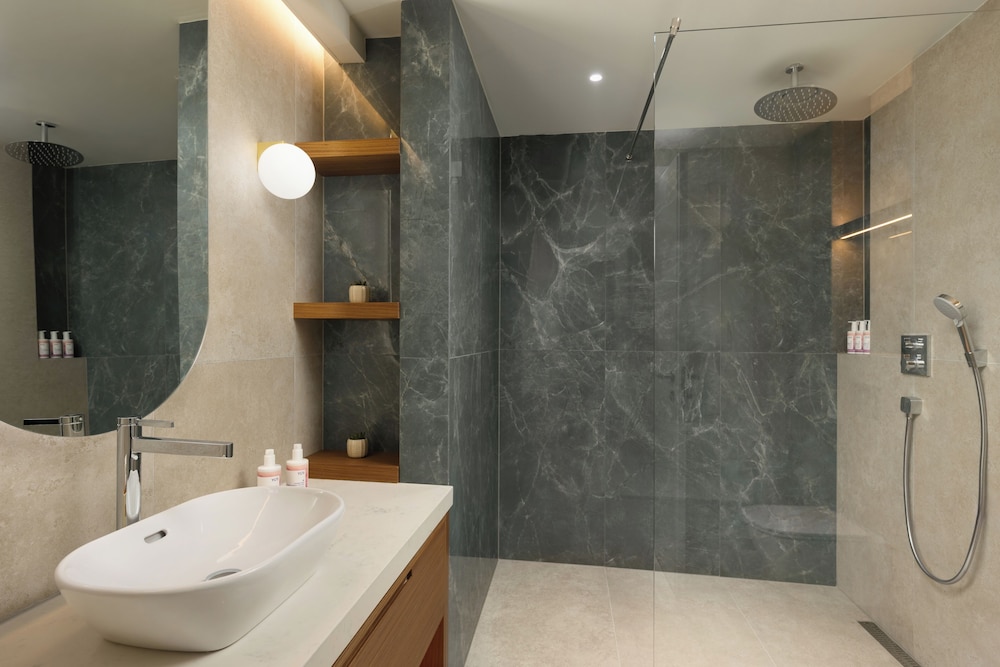 Movenpick Hotel & Residences Teuta Kotor Bay 57/58