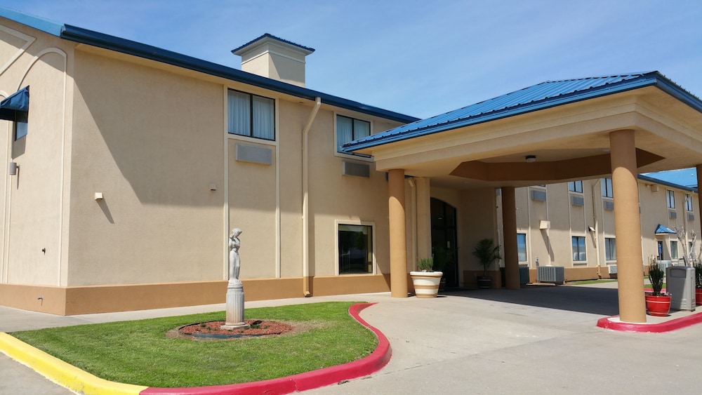 Quality Inn & Suites Wichita Falls I-44 detail