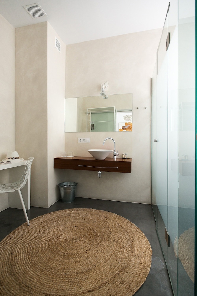Cheap&Chic Hotel 24/72