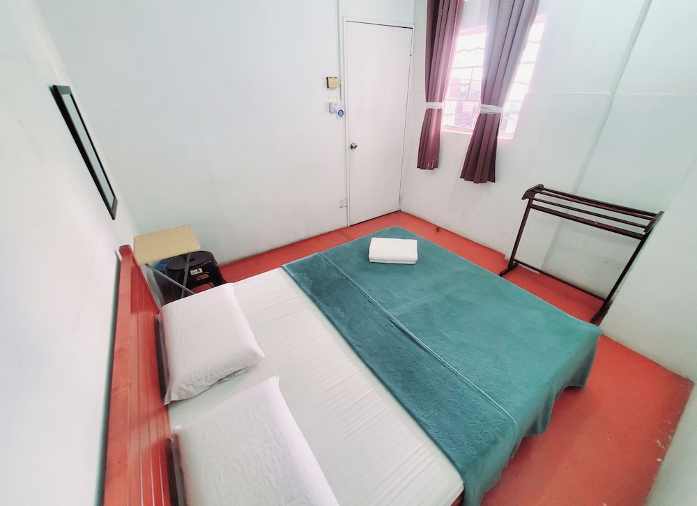 Jesselton Cabin 13/62
