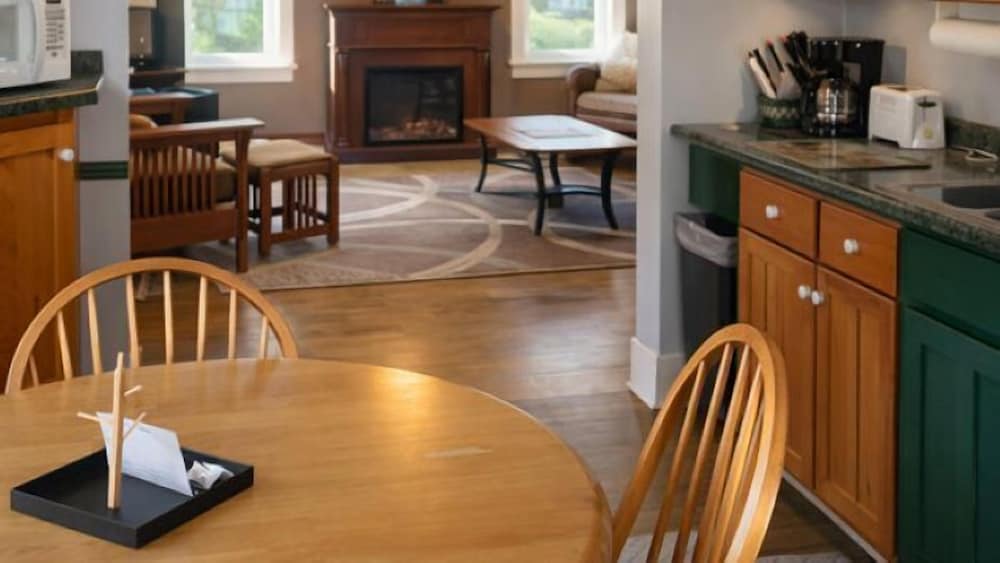 Victoria Resort and Bed & Breakfast 45/57