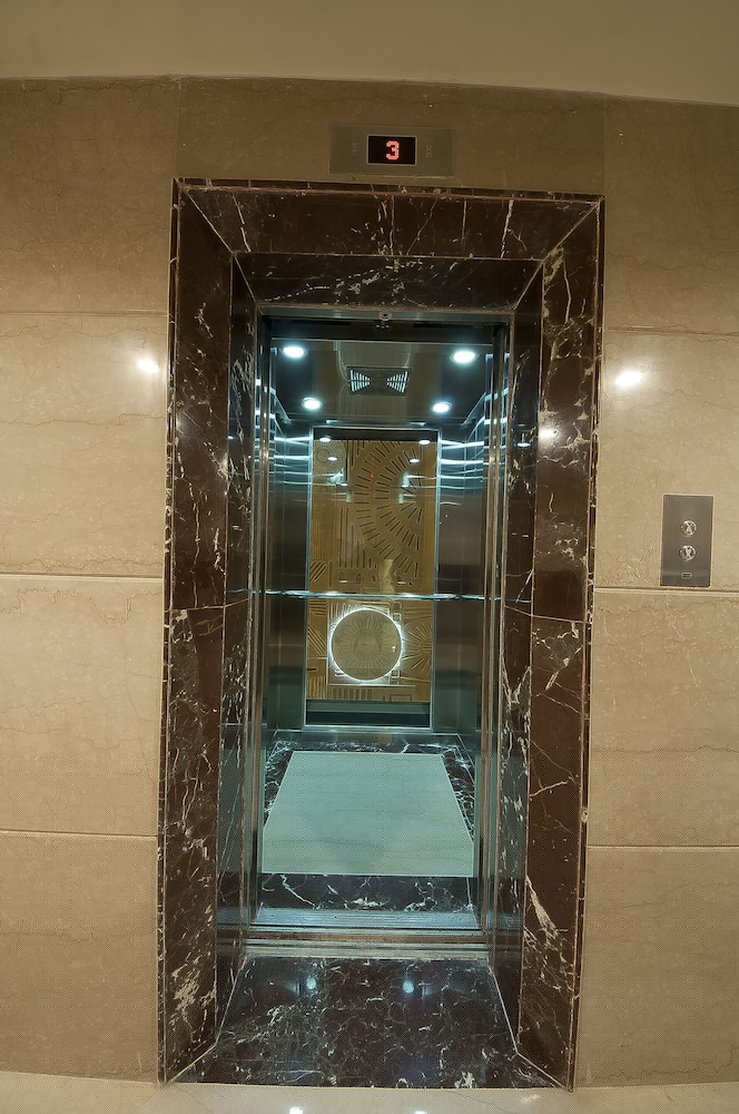 Hotel Regent Grand 25/37