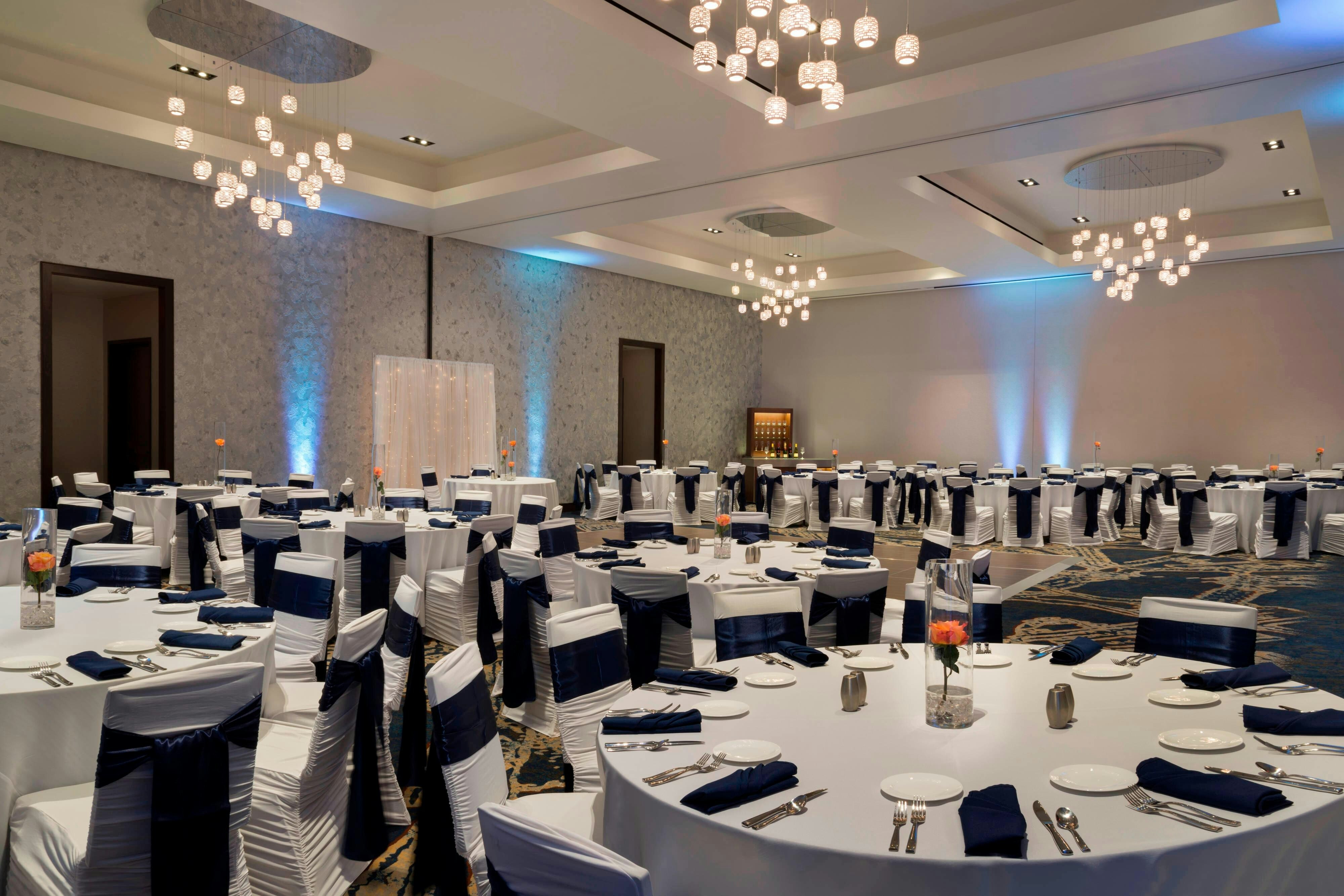 Buffalo Marriott at LECOM HARBORCENTER 19/27