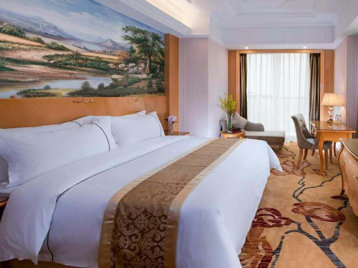 Vienna International Hotel (Foshan Lecong Center) 23/52