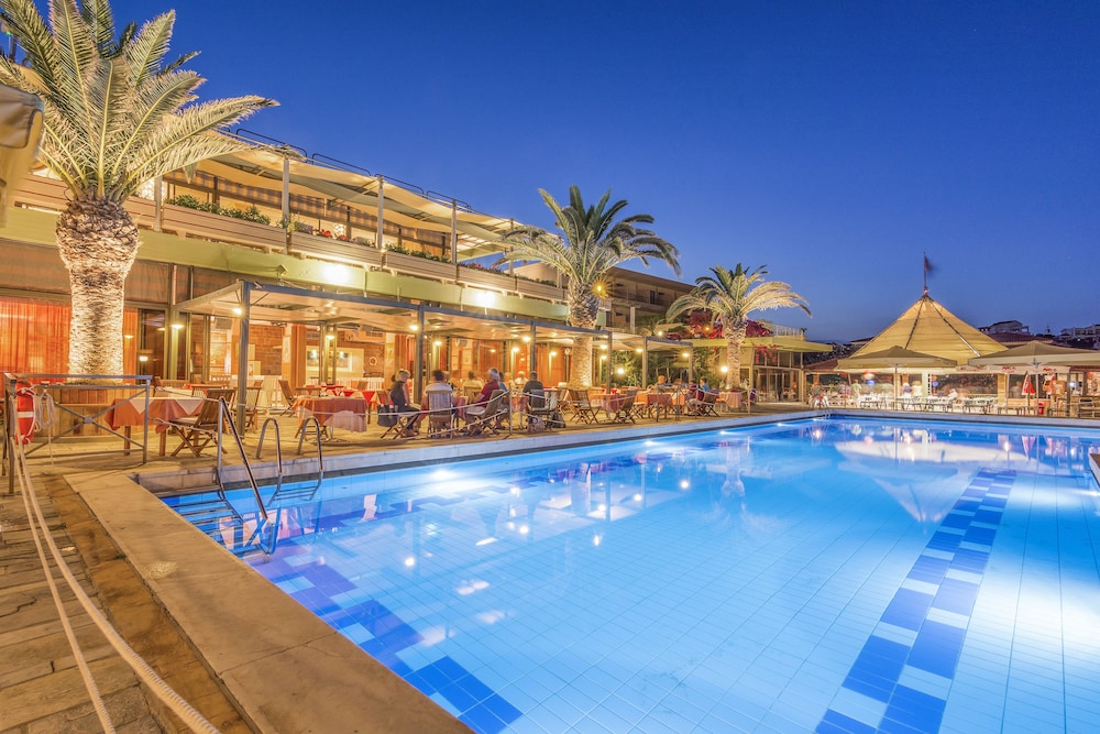 Golden Sand Hotel in CHIOS