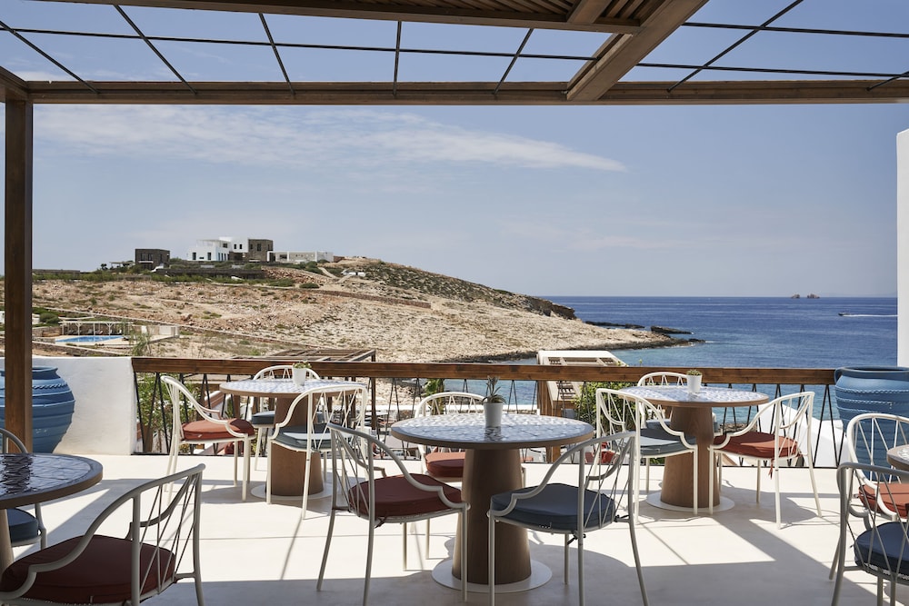 Andronis Minois - Small Luxury Hotels of the World 49/64