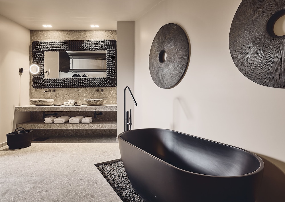 Amazon Mykonos Resort And Spa 24/46