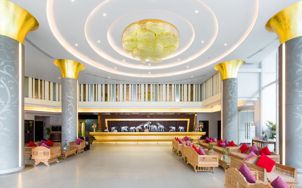 Aiyara Grand Hotel 7/77