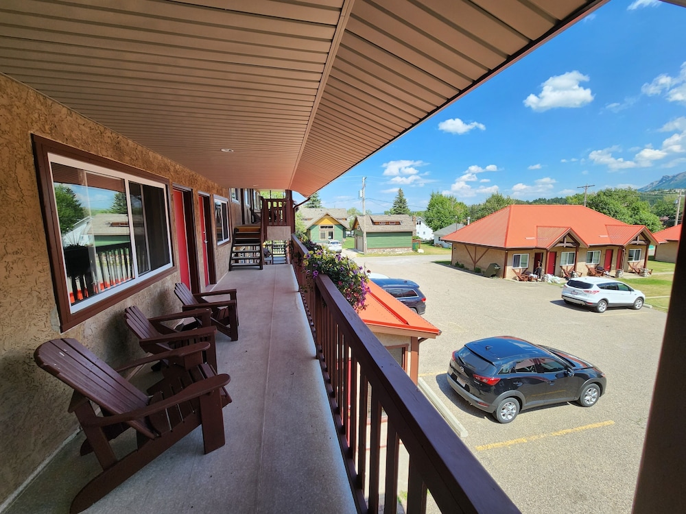 Aspen Village Inn 41/79