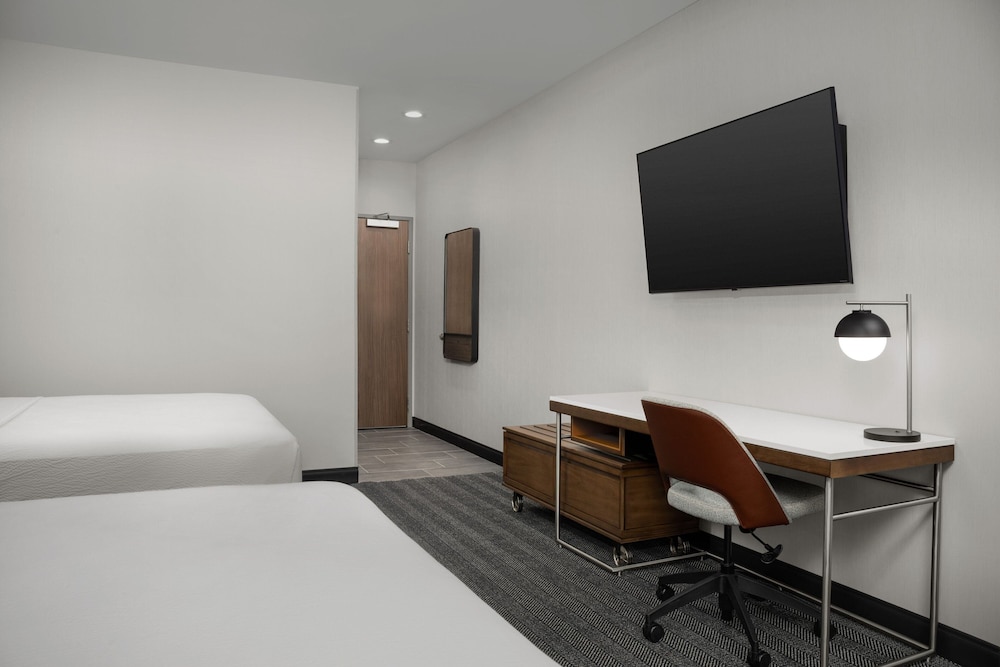 Courtyard by Marriott Northport 21/30