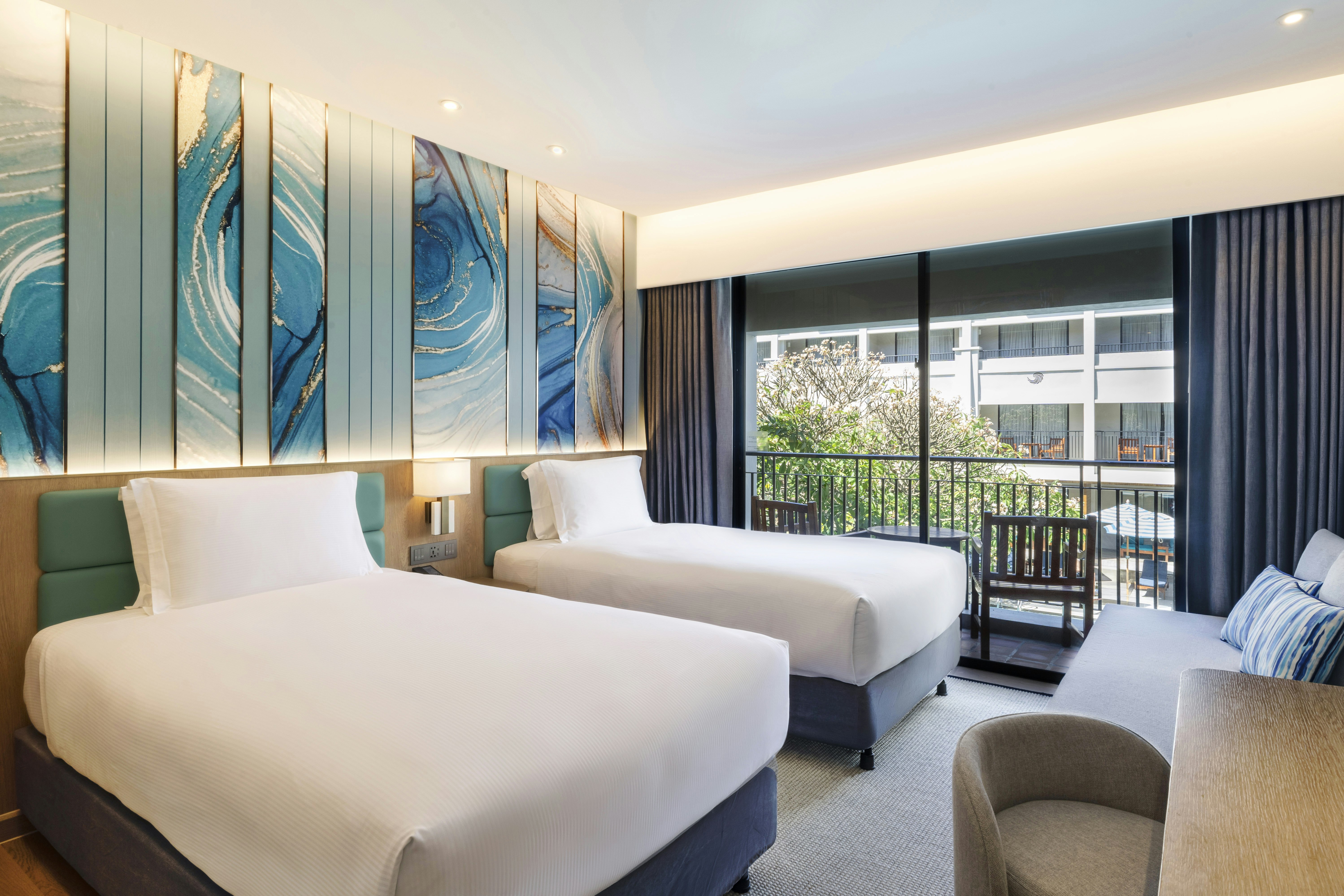 DELUXE, TWIN BEDS, BALCONY