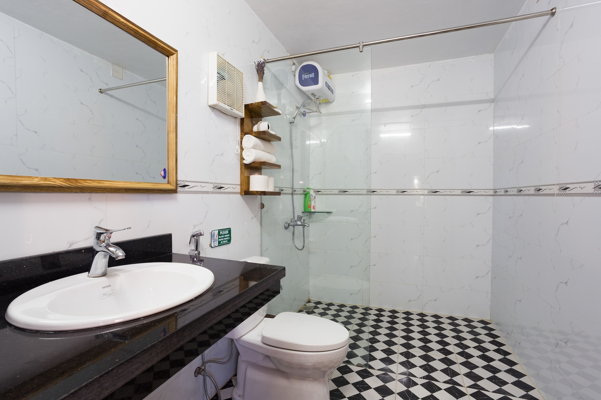 DELUXE, DOUBLE BED, POOL VIEW