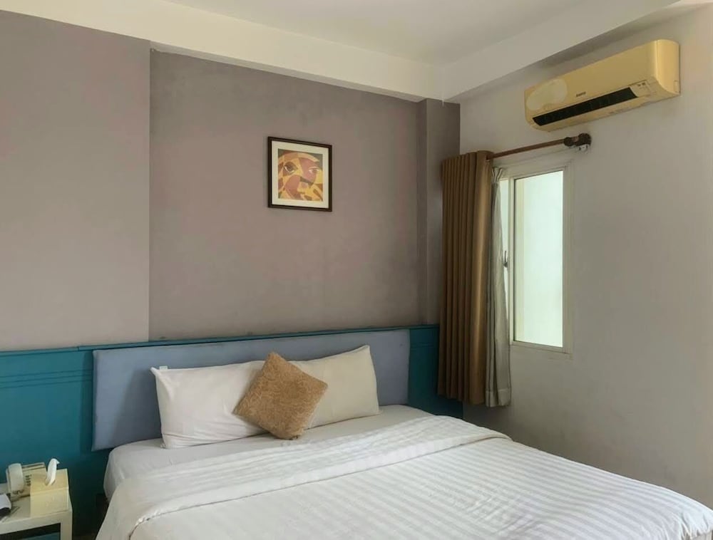 SUPERIOR, TWIN BEDS