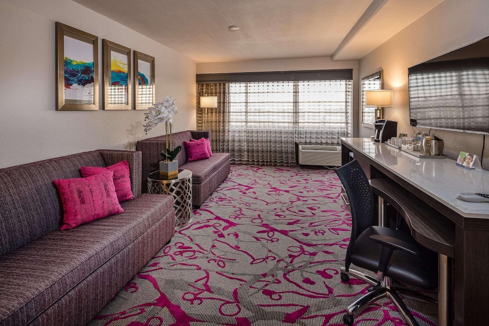 Radisson Hotel Oakland Airport 43/63