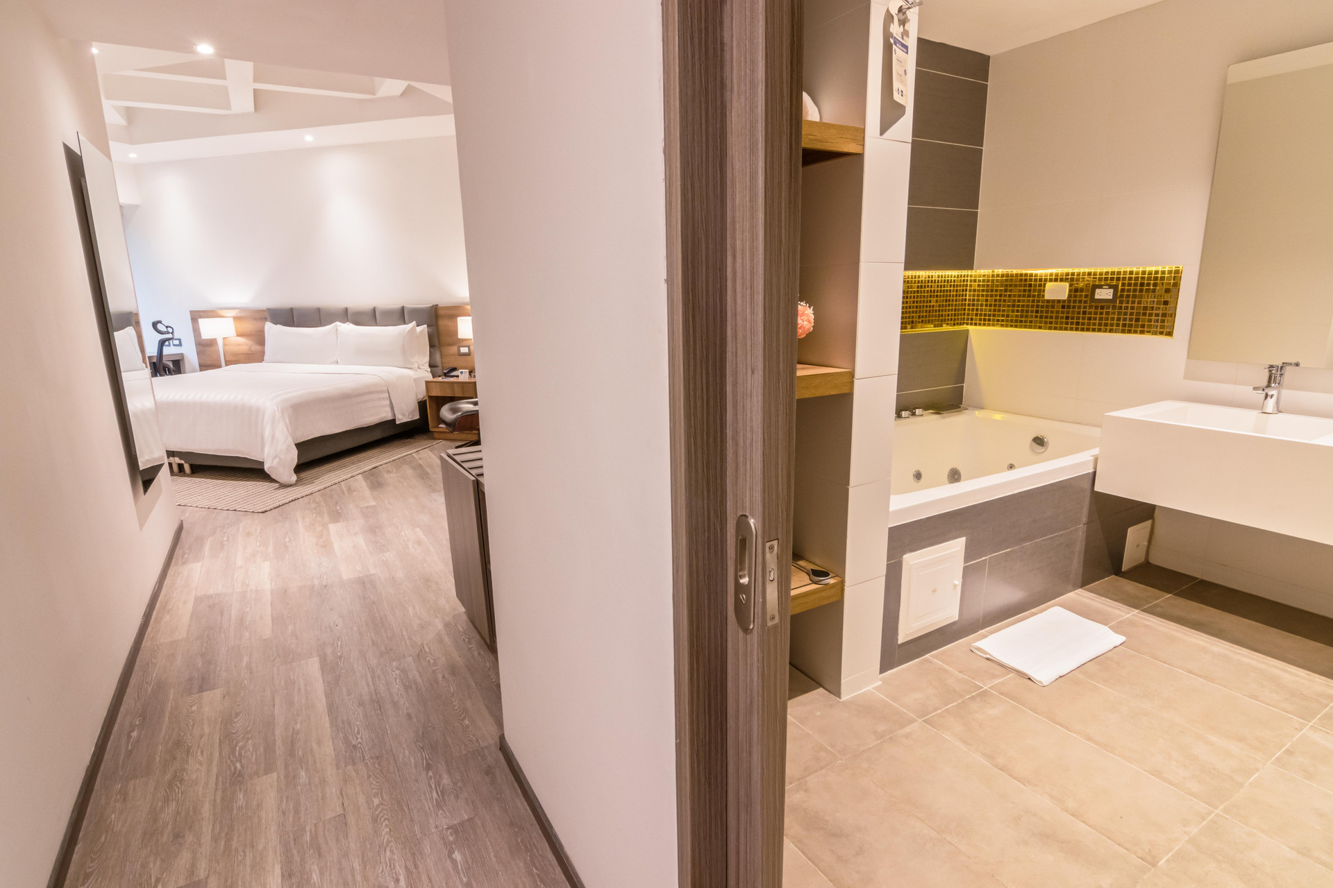 غرفة جونيور، GHL Hotel Porton Medellin 4/4