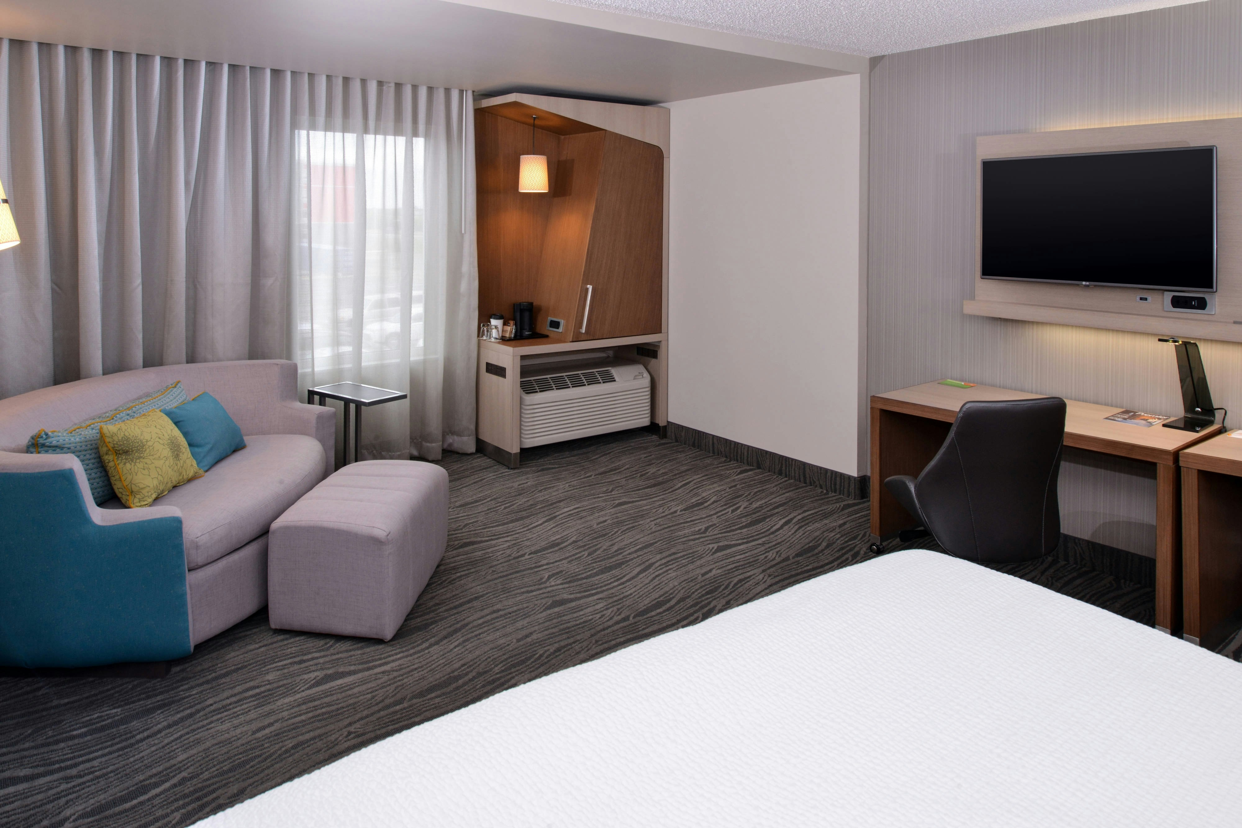 Courtyard by Marriott Saskatoon Airport 4/29