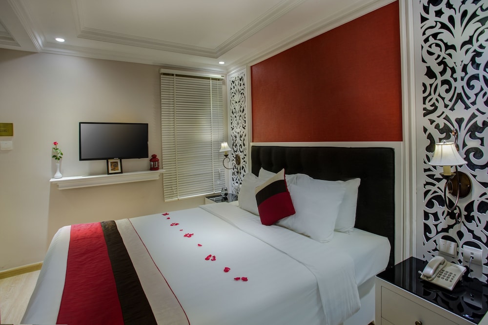 Lavender Central Hotel 38/75