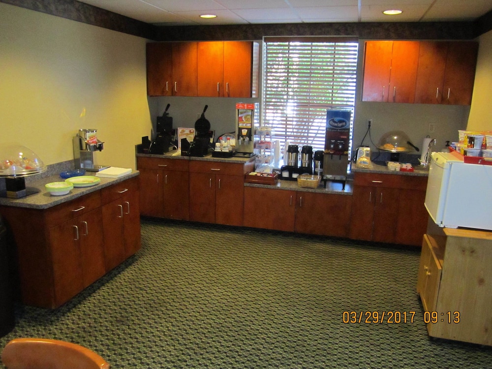 Comfort Inn & Suites Lexington South 8/46