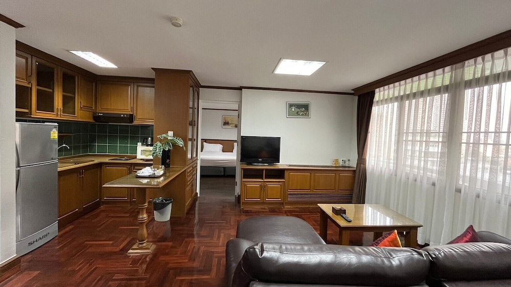 Yellow Ribbon Hills Boutique Suites 42/67
