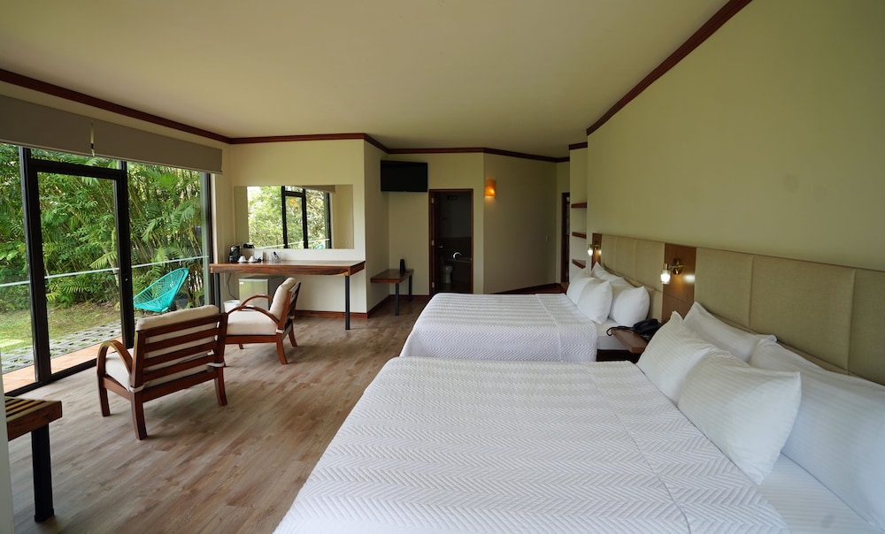 El Establo Mountain Hotel 10/68
