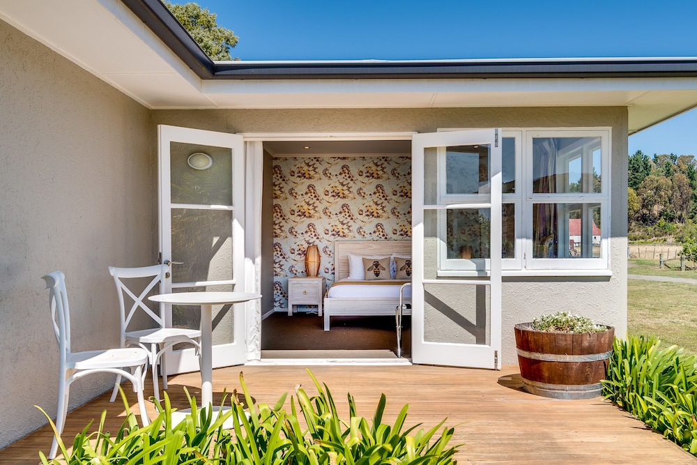 The Farmhouse at Mission Estate 3/24
