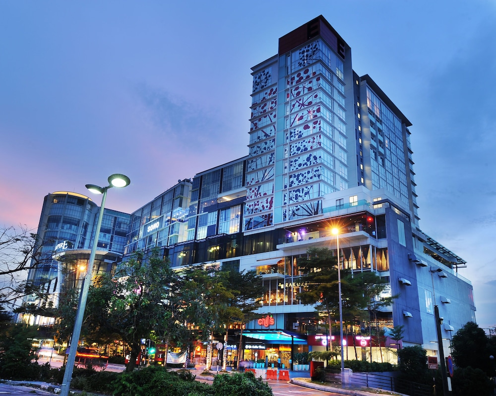 Sunday Hotel Subang Formerly Empire Hotel 4/67