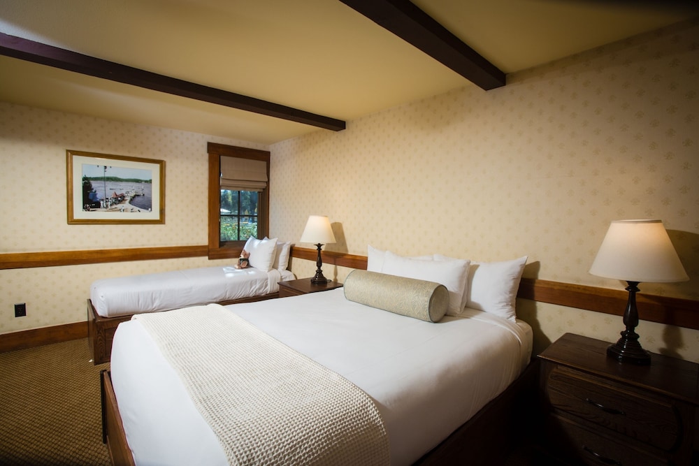 UCLA Lake Arrowhead Lodge 13/50
