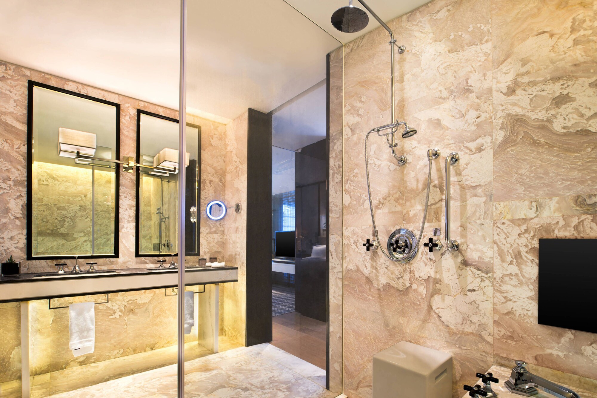 Fabulous, Club, 2 Double Beds, City View، W Guangzhou Hotel 6/6