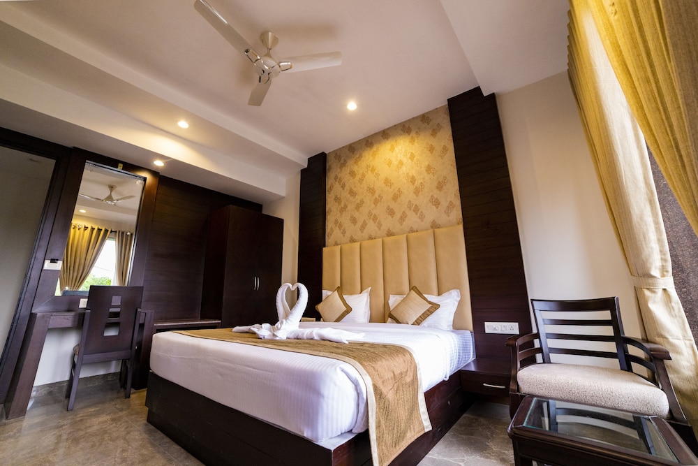 La Savanna Resort Dhiruli 18/29