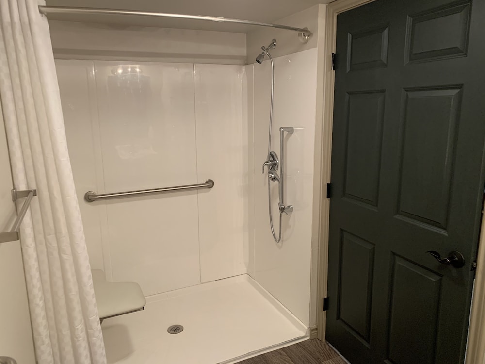 Eagle's Den Suites Andrews a Travelodge by Wyndham 11/55