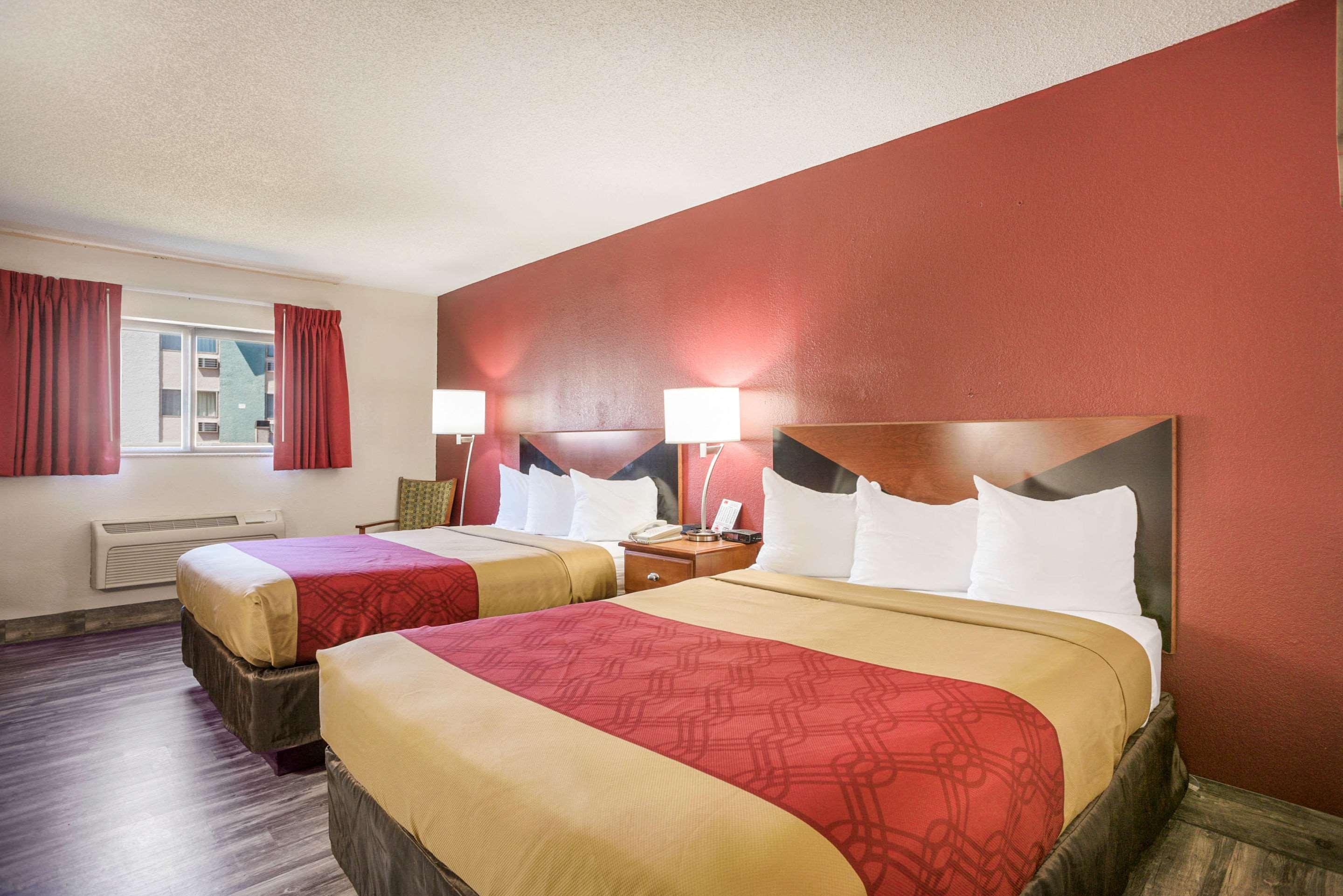 ROOM, 2 QUEEN BEDS