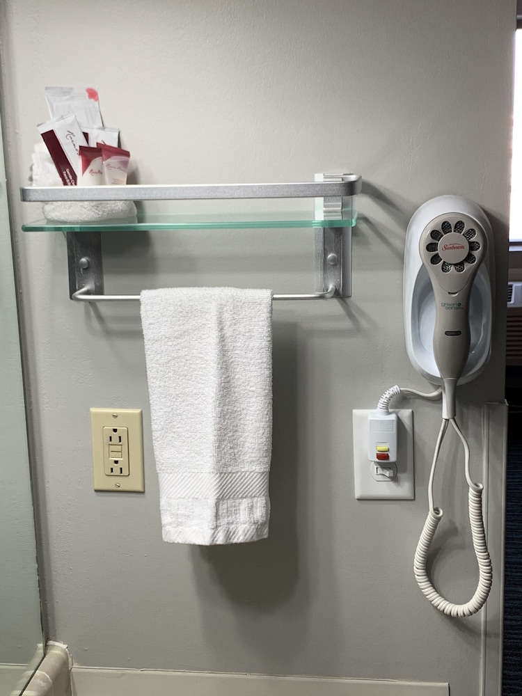 Countryside Inn and Suites Council Bluffs 26/57