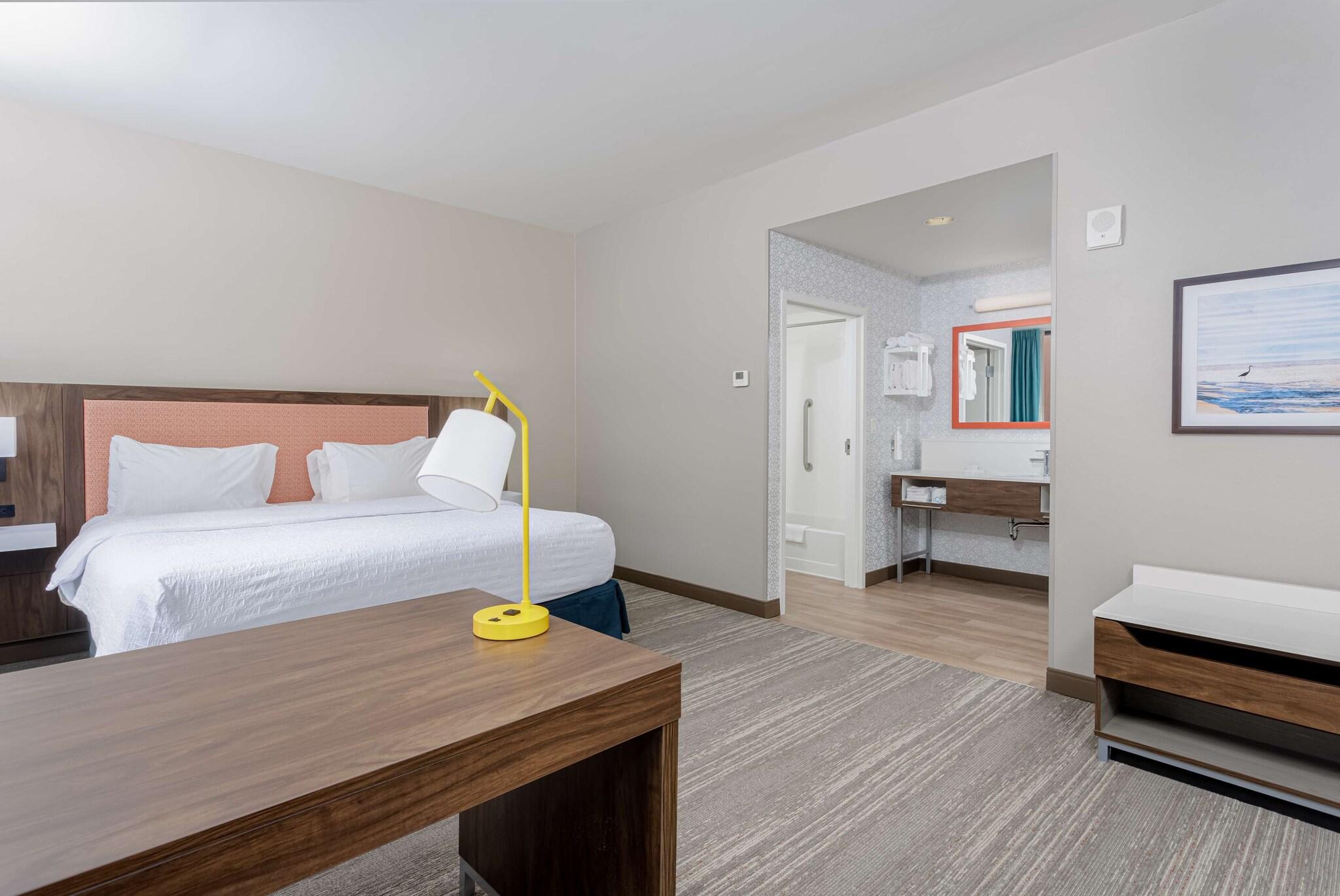 Inland, Studio, Suite, King Bed, Balcony