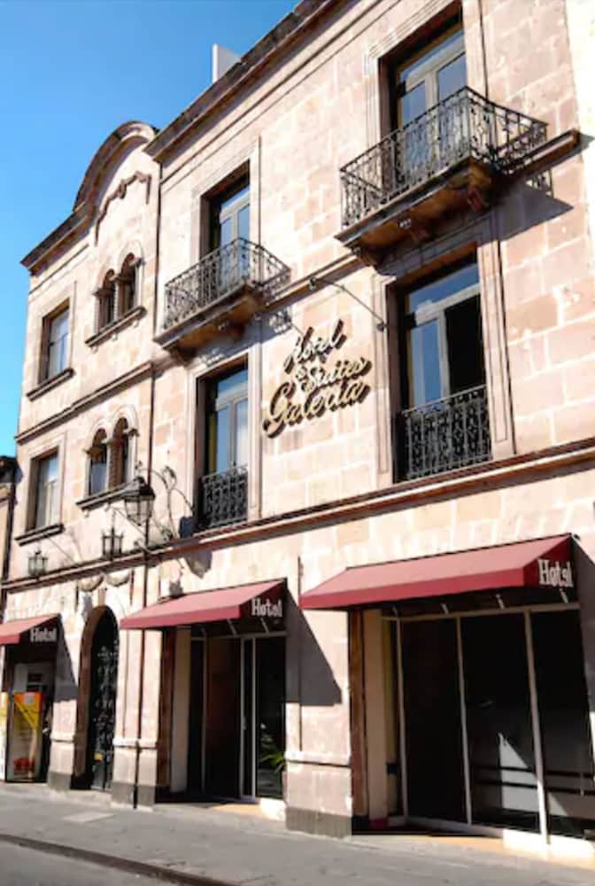 Galeria Hotel And Suites 4/67