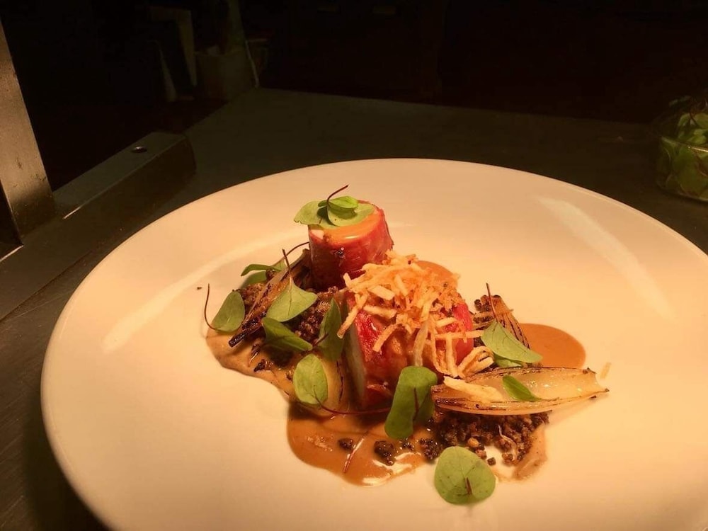 The Royal Hotel 24/50