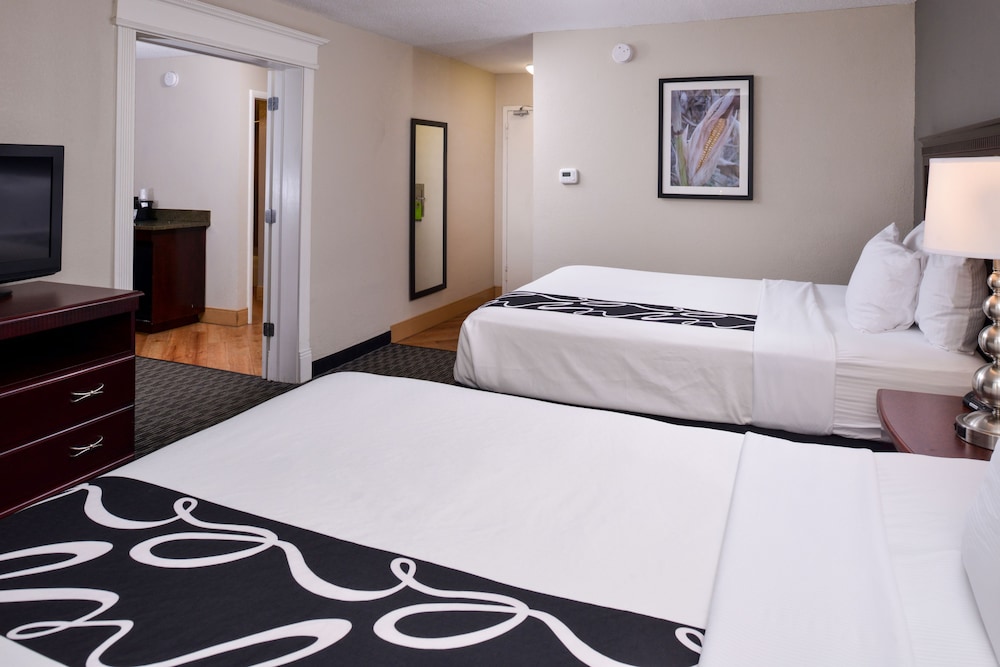 La Quinta Inn & Suites by Wyndham Indianapolis South 10/46