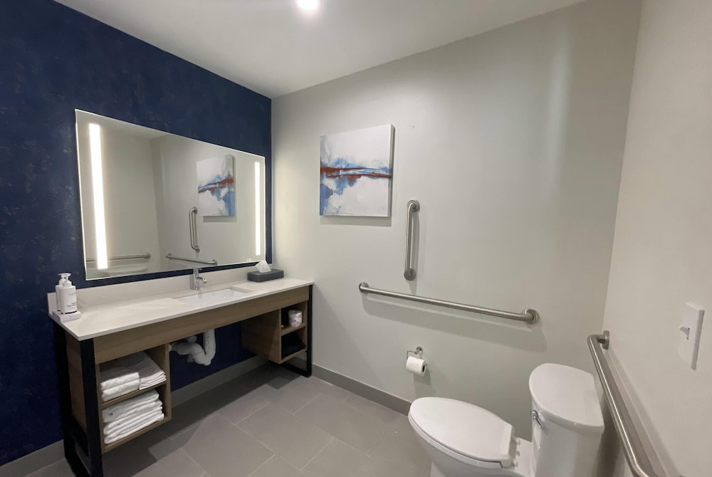 La Quinta Inn & Suites by Wyndham Jackson 31/32