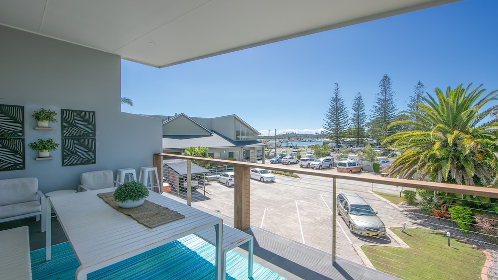 Moby Dick Waterfront Resort Motel 39/67